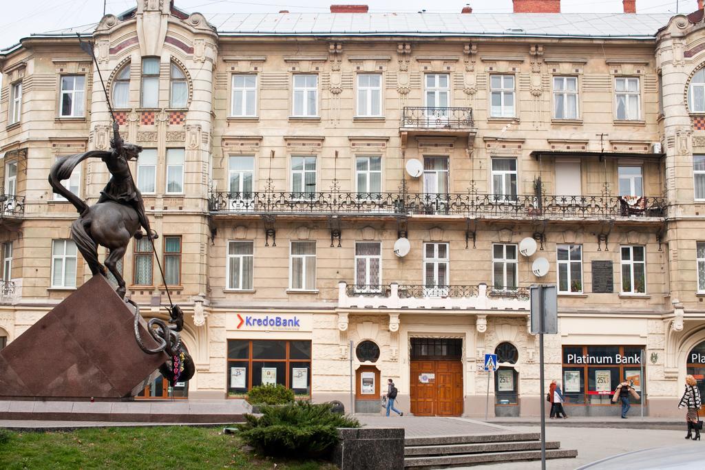 Romantic In Lviv 500M From Opera Room photo