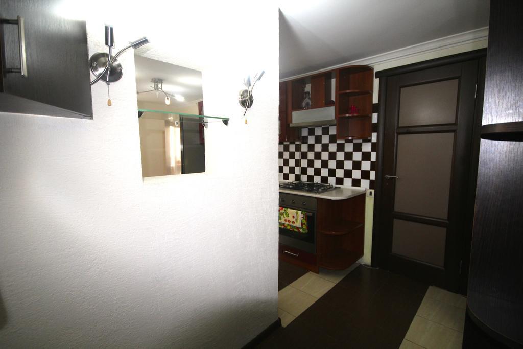 Romantic In Lviv 500M From Opera Exterior photo