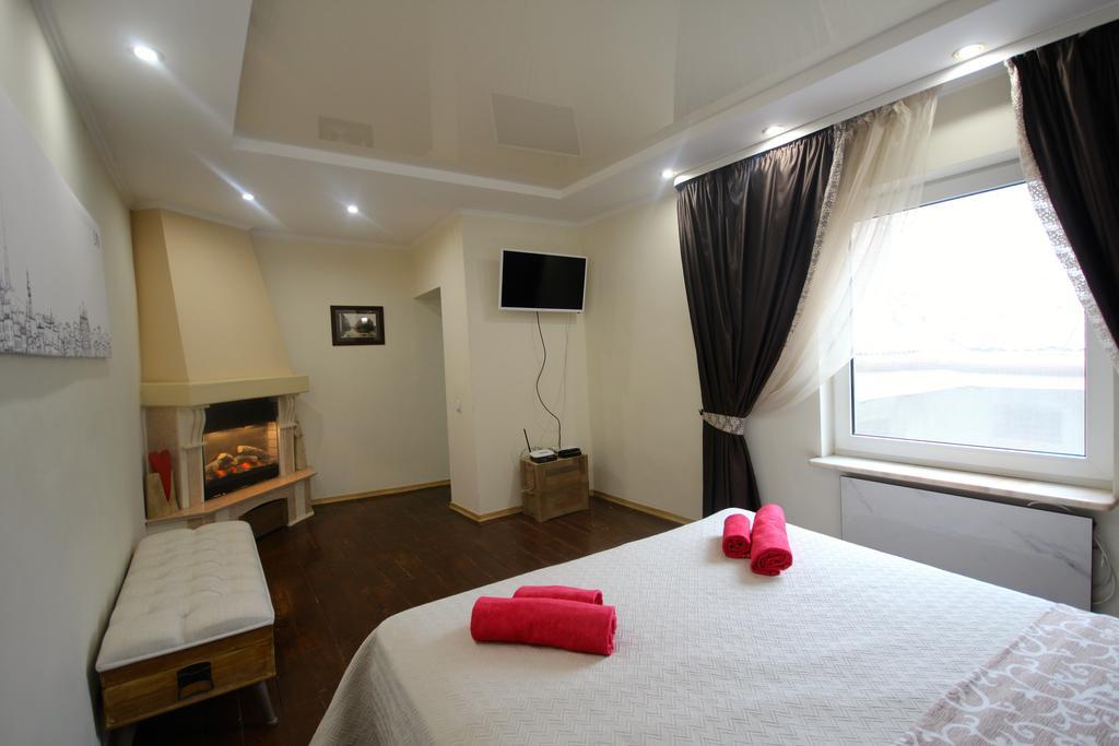 Romantic In Lviv 500M From Opera Exterior photo
