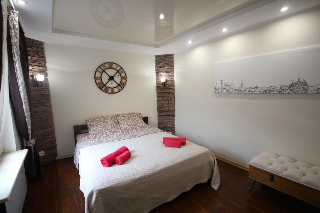 Romantic In Lviv 500M From Opera Exterior photo